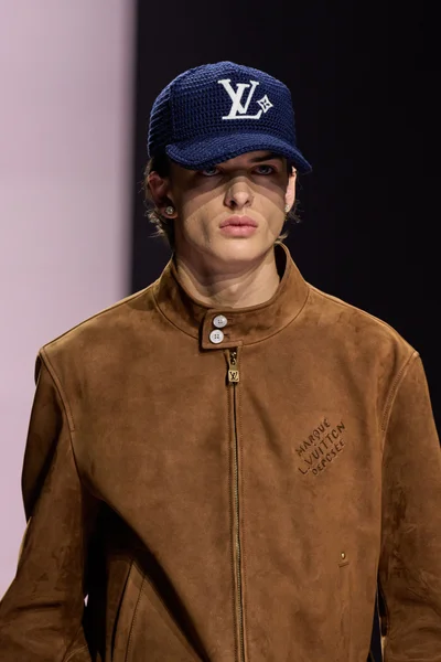 Look 24